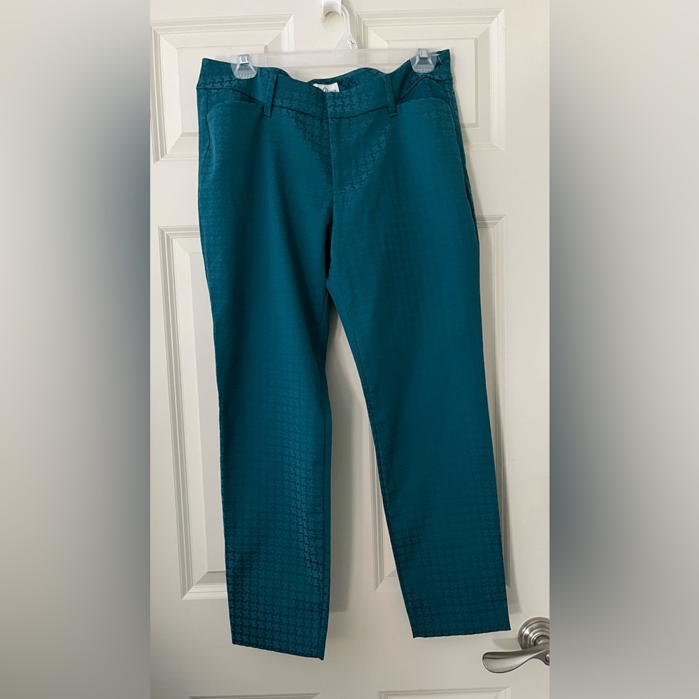 Women's Old Navy Turquoise The Pixie Jacquard Ankle
Pants size 10 preppy